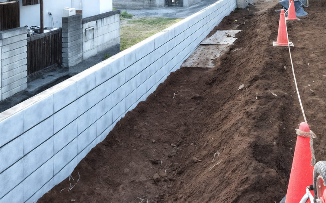 埼玉県越谷市 外構工事 型枠ブロックで土留め工事