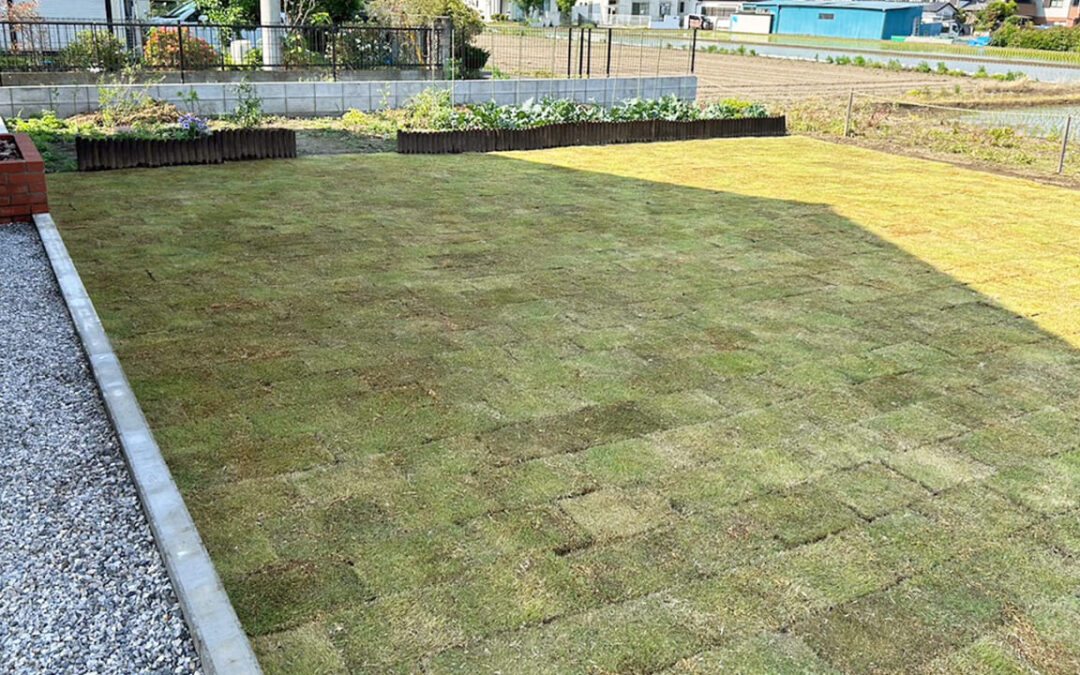 埼玉県越谷市 外構工事 天然芝を施工