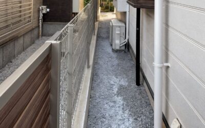 埼玉県越谷市 外構工事 ブロック上に目隠しフェンスとメッシュフェンス