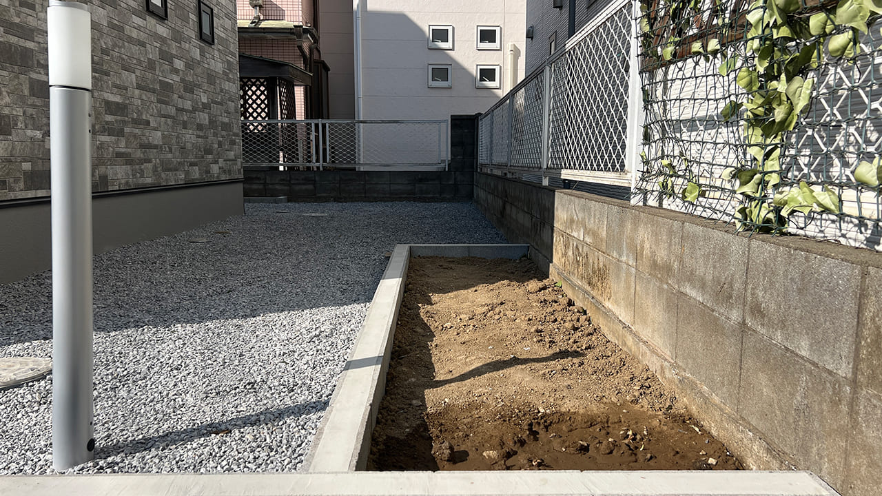 埼玉県さいたま市緑区 ブロックで花壇を2カ所
