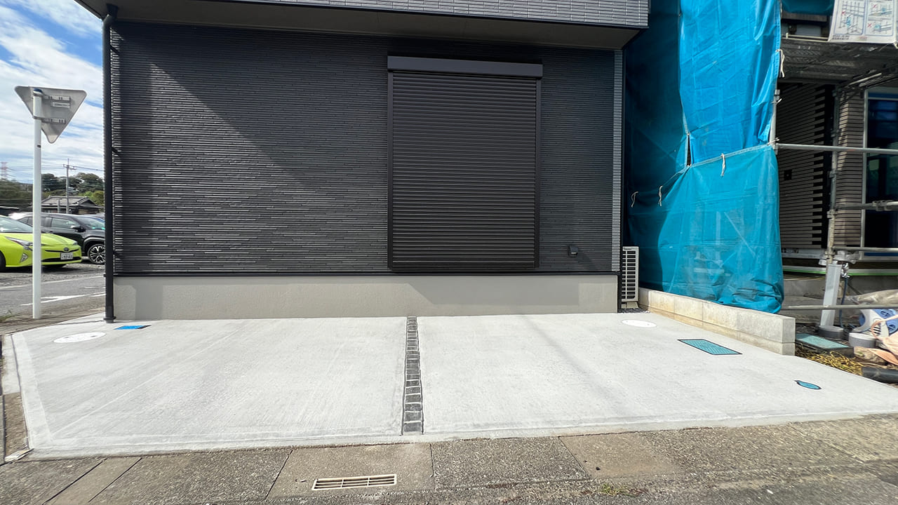 埼玉県川口市 外構工事 ピンコロスリットの駐車場工事