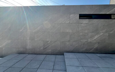 埼玉県三郷市 外構工事 高さ1800ｍｍでグレーのタイル門柱