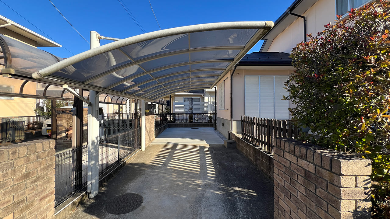 埼玉県加須市 庭木伐根+駐車場を2台用に拡張