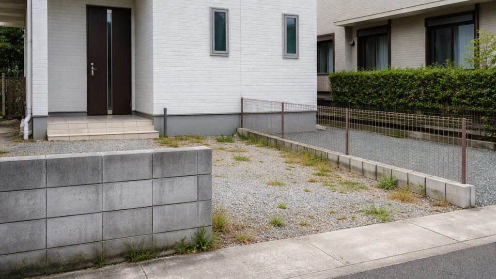 外構をおしゃれでシンプルにする際の失敗例 ③ 安価な素材でチープに見える