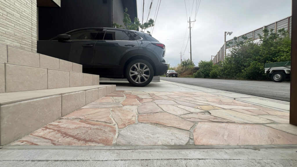 埼玉県さいたま市緑区 外構工事 ピンコロ花壇とオリーブ