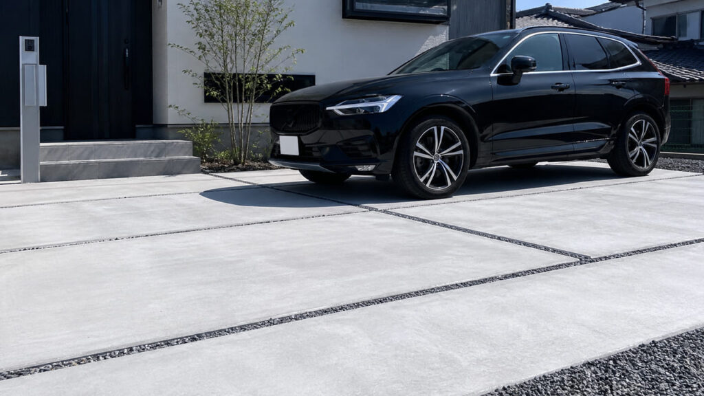 なぜ外構の駐車場にコンクリートが選ばれるのか？耐久性の高さ