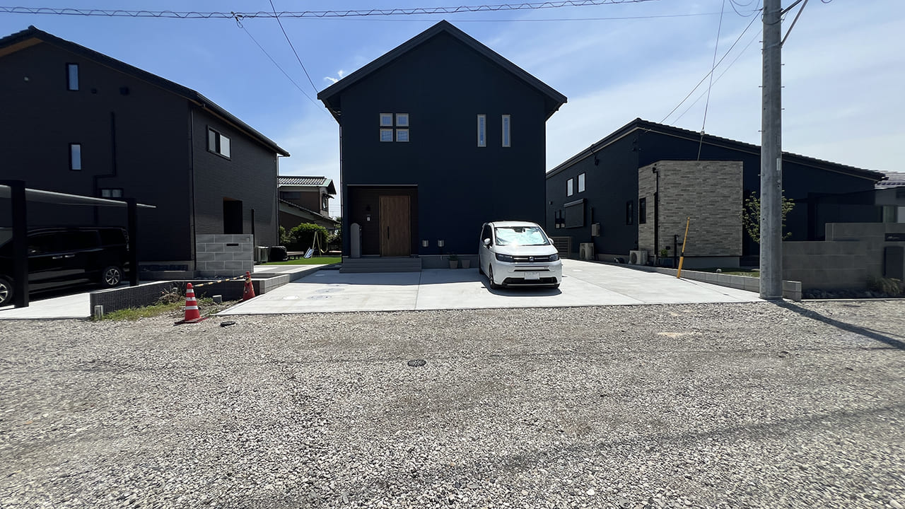 埼玉県越谷市七左町 新築外構 前面駐車場のシンプルモダンオープン外構