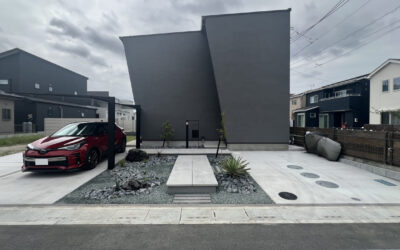 埼玉県越谷市 外構工事 国産の石材を使った唯一無二のロックガーデン