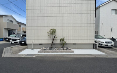埼玉県草加市青柳 外構工事 ロックガーデンとコンクリートで雑草対策