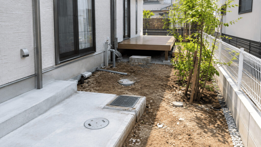 DIYをおすすめしにくい条件③：既存住宅の複雑な庭
