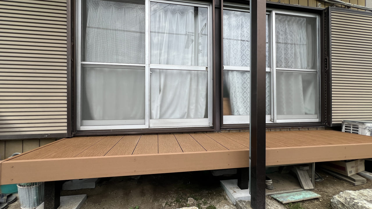 埼玉県越谷市東越谷 外構工事 地面が下がって壊れてしまった濡れ縁をウッドデッキにリフォーム