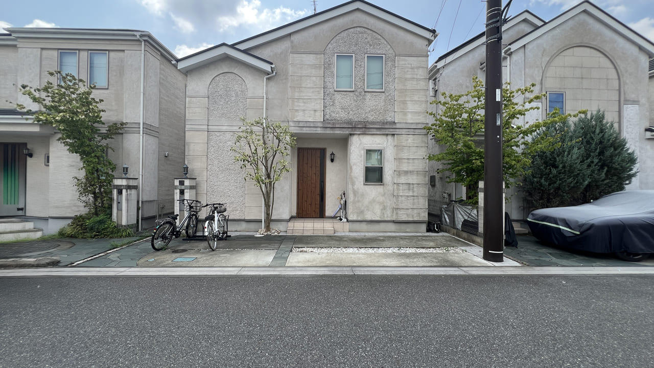 埼玉県草加市手代 外構リフォーム工事 植栽を撤去してメンテナンスを少なく
